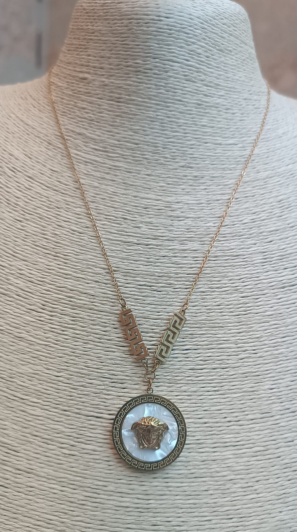 Neck Piece
