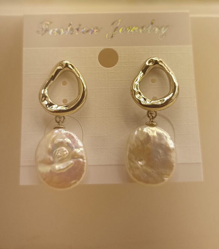 Pearl Earring