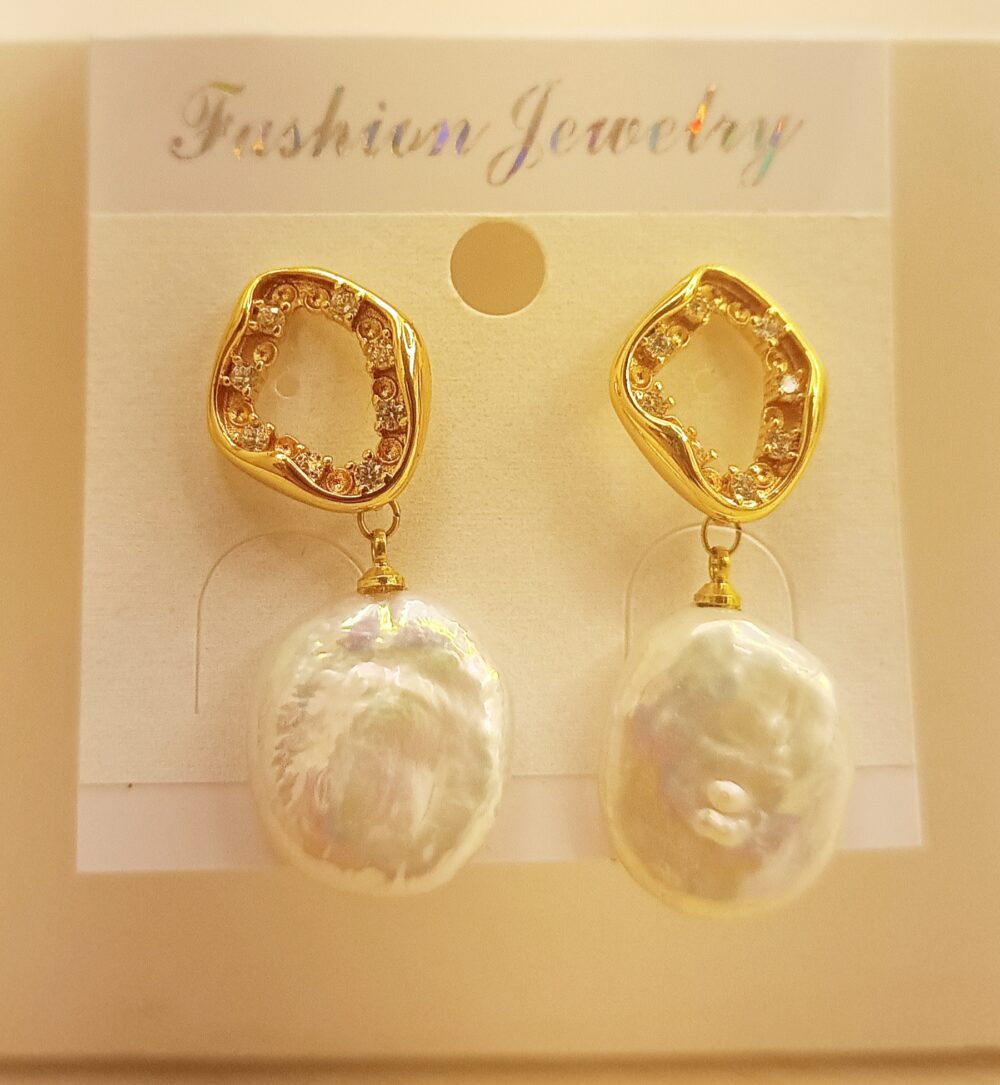 Pearl Earring