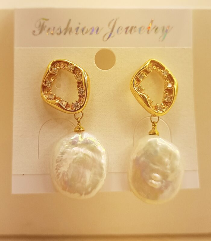 Pearl Earring