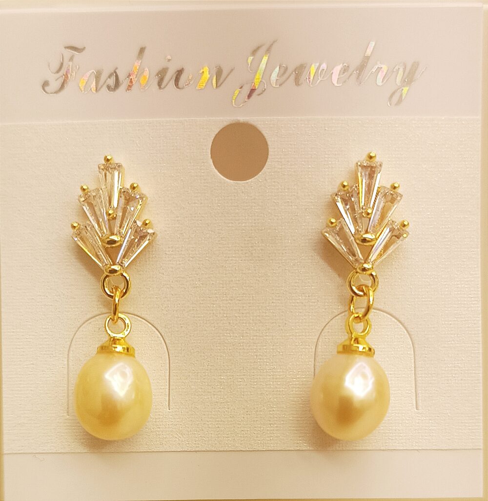 Pearl Earring