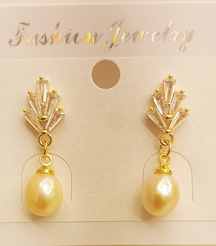 Pearl Earring