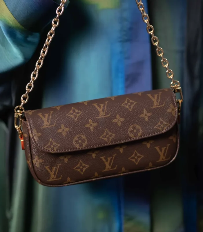 Louis Vuitton Premium Leather bag